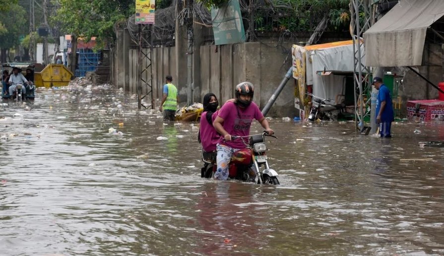 Experts call for faster implementation of Karachi Climate Action Plan