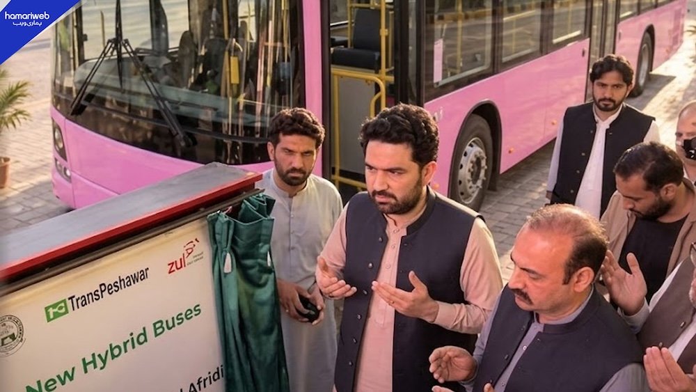 Peshawar Launches Pink Bus Service for Women
